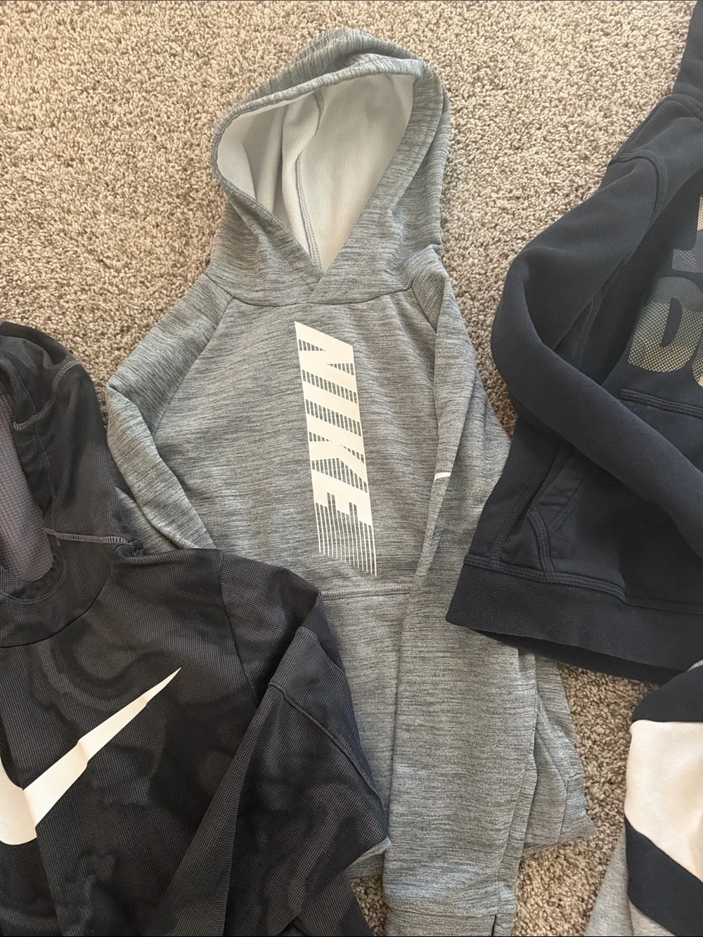 Nike kids black